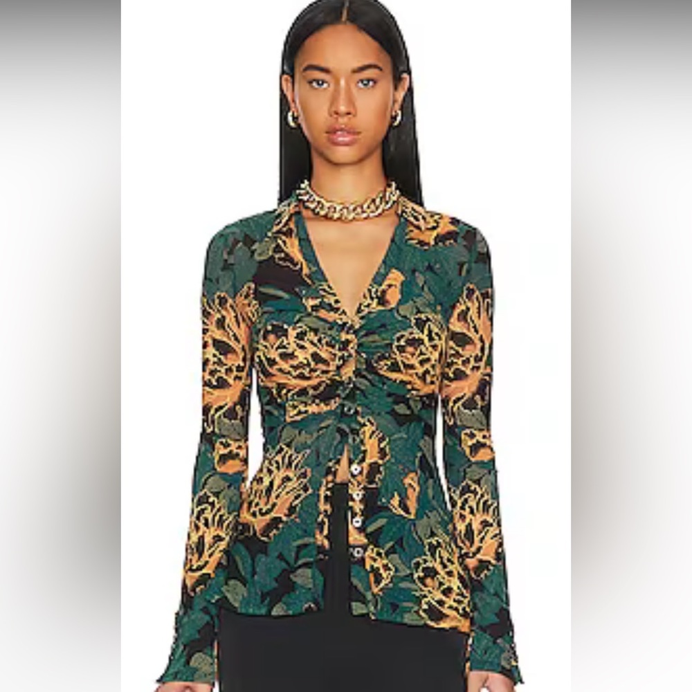 Lucky Shirtee in Black Bloom